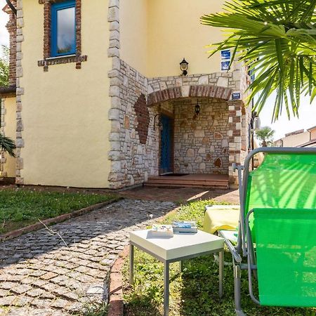 Villa-Johanna Kaštelir エクステリア 写真